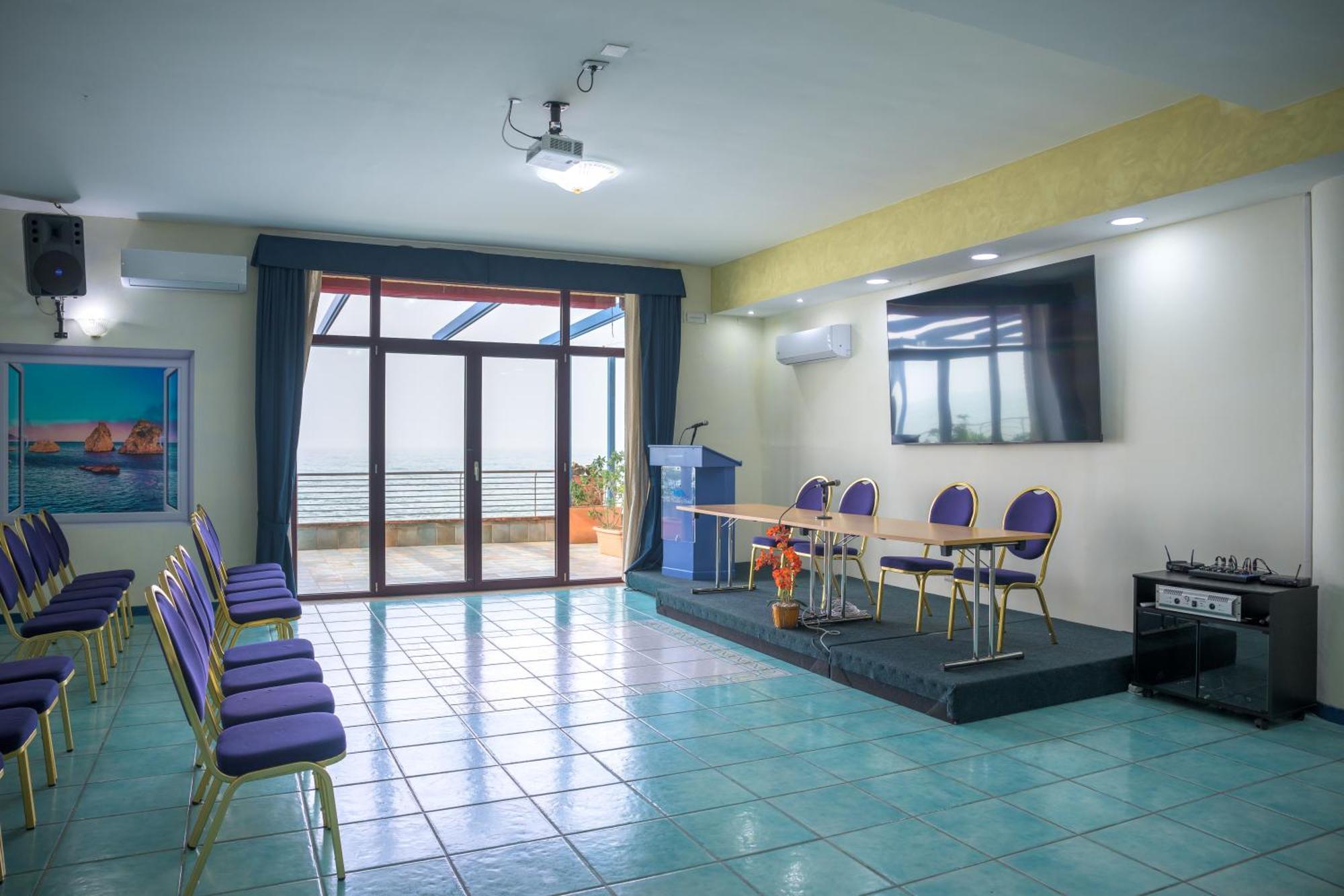 Hotel Centro Congressi Polo Nautico Салерно Екстер'єр фото